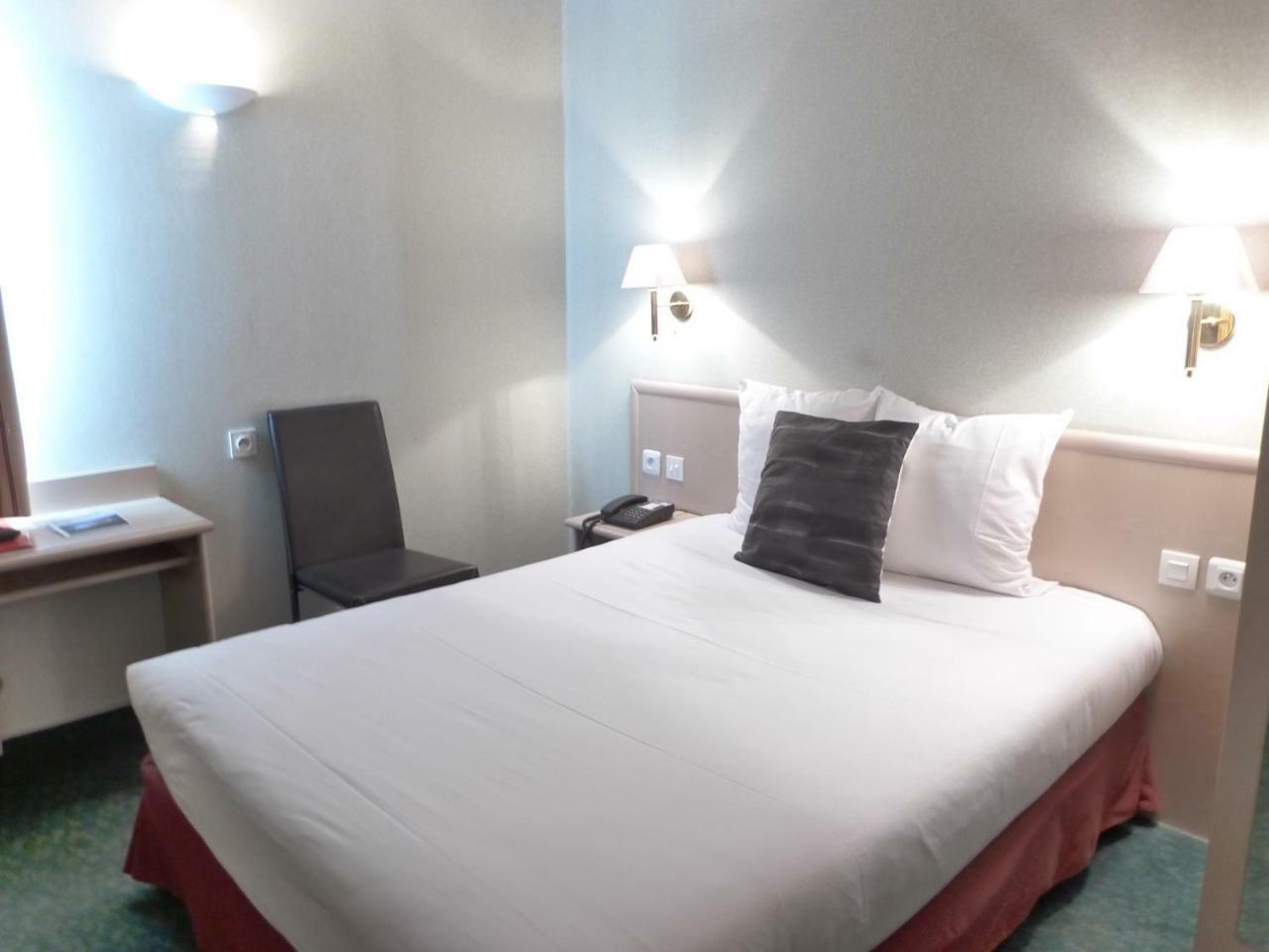 Cit'Hotel Aurore Bourges Nord - Saint Doulchard Bagian luar foto